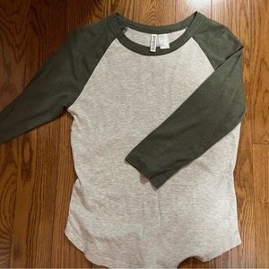 Simple half sleeve shirt